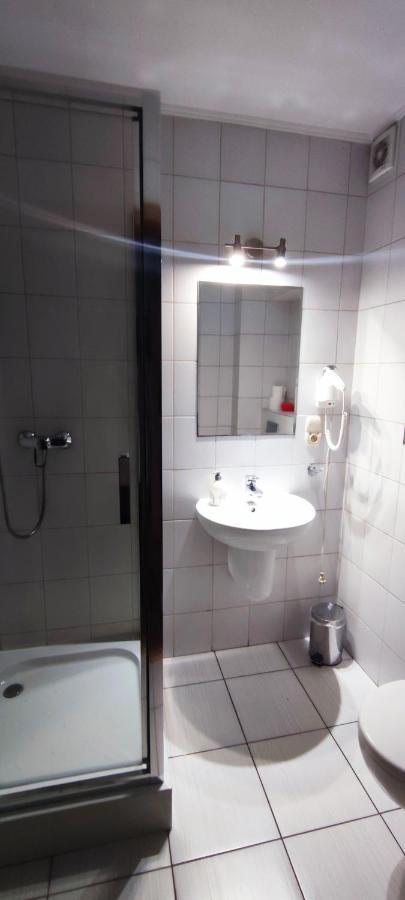 Hotel Stary Mlyn Żory Esterno foto