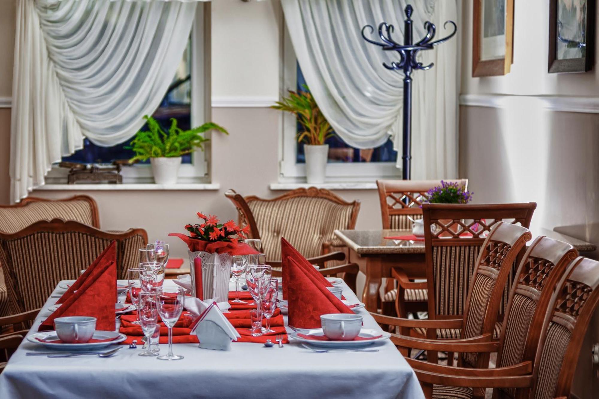Hotel Stary Mlyn Żory Esterno foto